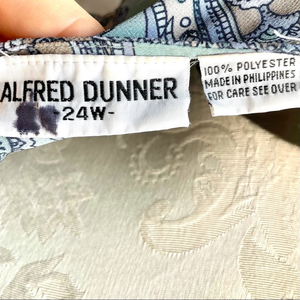 Alfred Dunner Button-Up Blouse - Picture 6 of 8